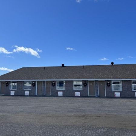 Earlton Motel 외부 사진